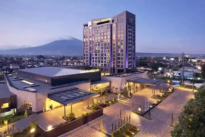 harga hotel bintang 5 di malang