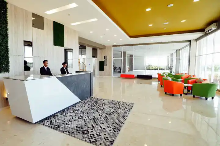 hotel murah surabaya ada kolam renang