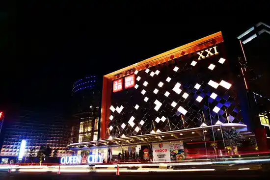 Queen City Mall di Semarang
